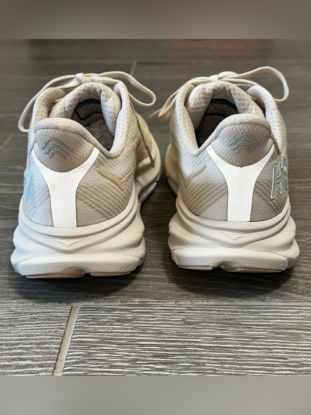 Hoka Clifton 9 Men's Size 10D Running Shoes Cream Athletic Comfort Sneakers - Picture 11 of 13